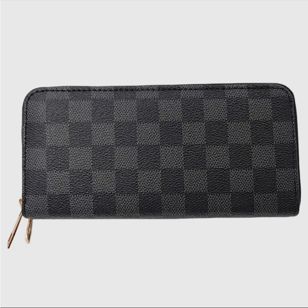 Check inspired expandable wallet.